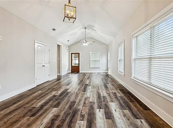4th image of 21347 Heintz St