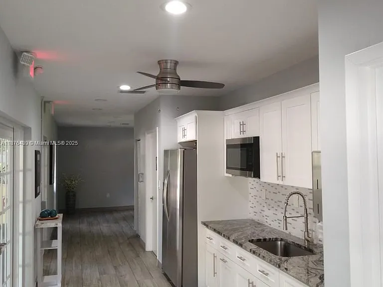 3510 Oaks Way #509 — Photo 5