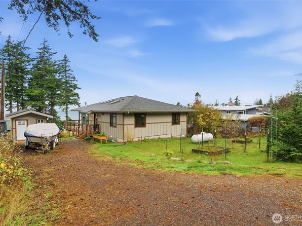 2533 Island View Lane, Lummi Island, WA 98262