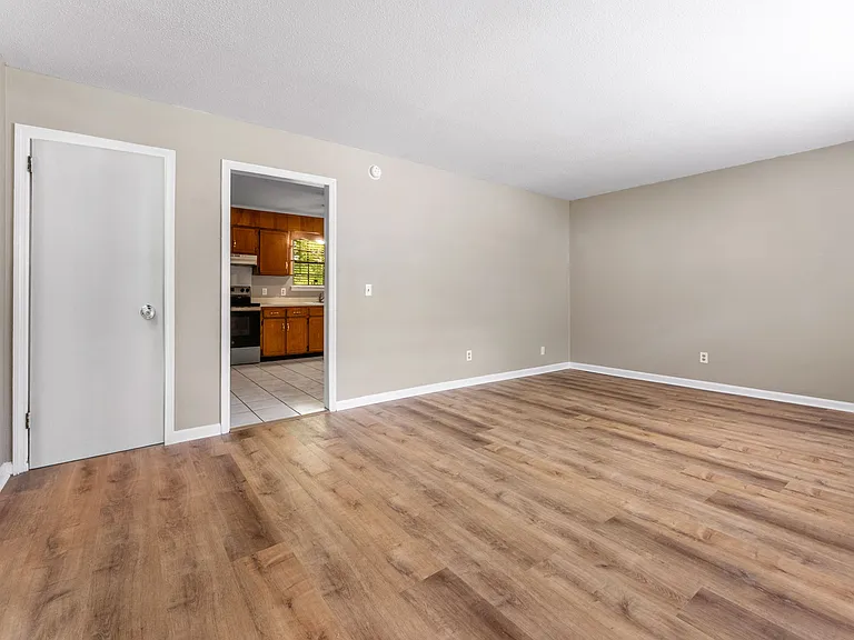 7166 Holland Ln — Photo 6
