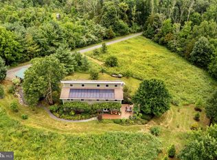 105 Schwenk Rd, Perkiomenville, PA 18074