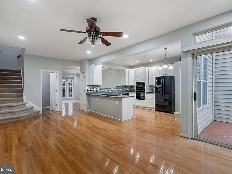8648 Royal Worcester Ln — Photo 15