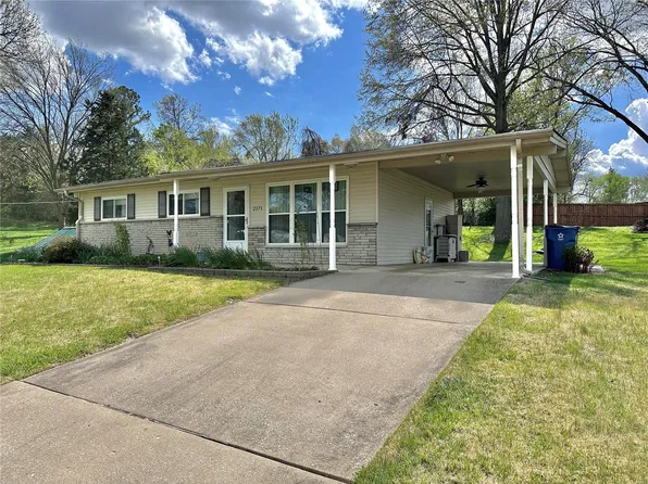 2171 Farmcrest Dr, Arnold, MO 63010
