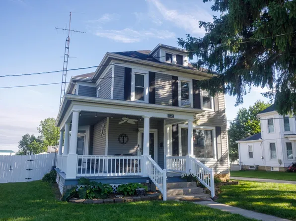 135 W Mound St, South Charleston, OH 45368