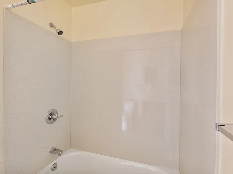 2317 Hearst Ave — Photo 9