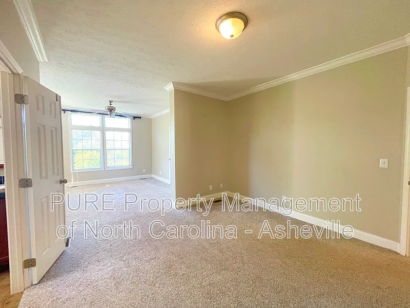 3 bed, 2.0 bath, $2,800 — Photo 3