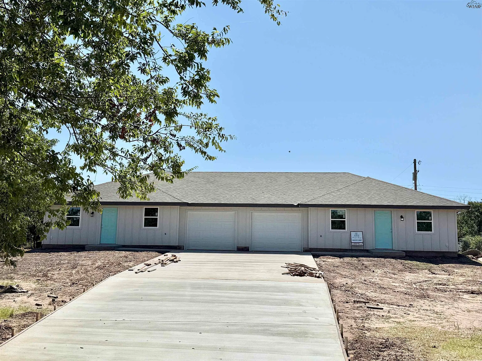 3 bed, 2.0 bath, 1200 sqft, $1,550 — Photo 3