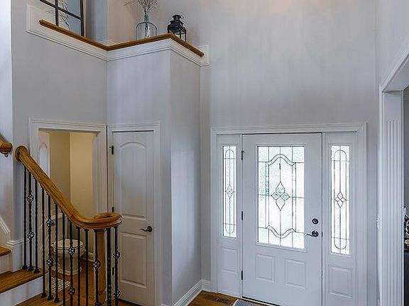 4th image of 212 Ellerslie Park Blvd