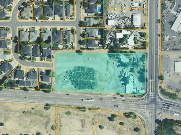 4404 Biddle Rd, Central Point, OR 97502