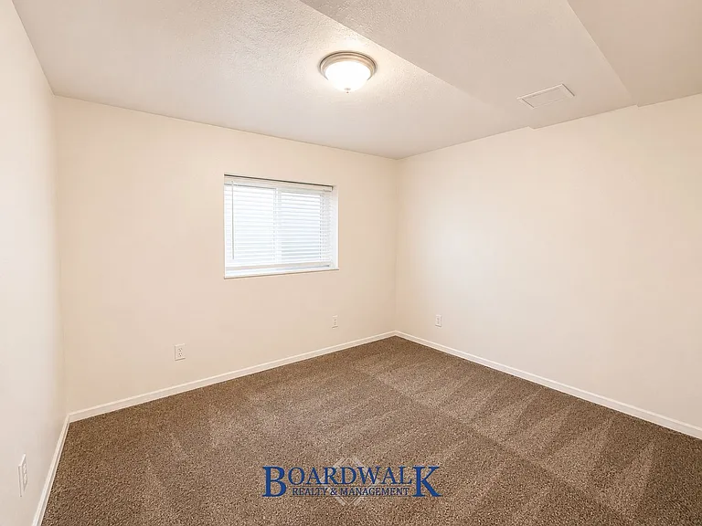 3549 S Colby Ave — Photo 18