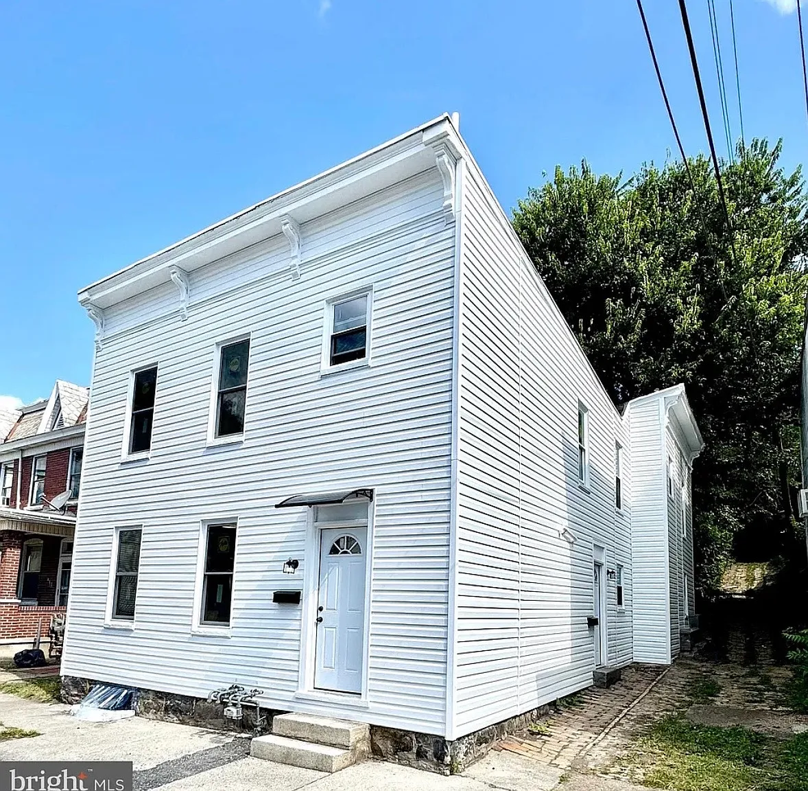 2 bed, 1008 sqft, $1,100 — Photo 1