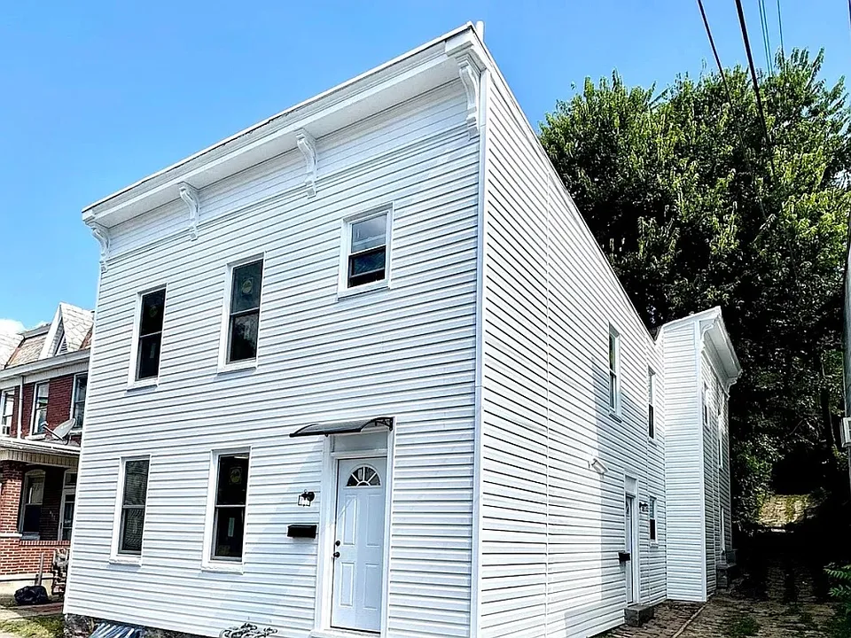 449-1 Columbia St