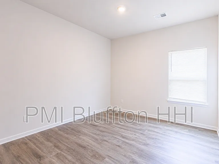 118 Hydrangea Way — Photo 10