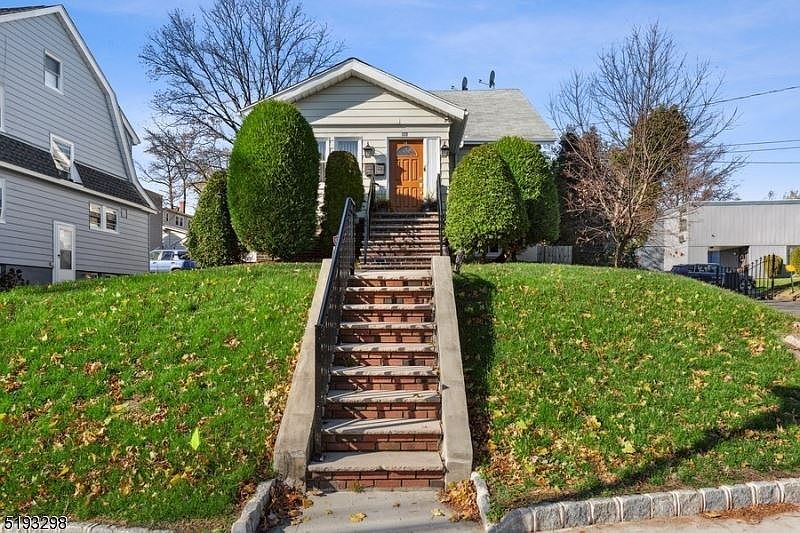 1st image of 714 Irvington Ave