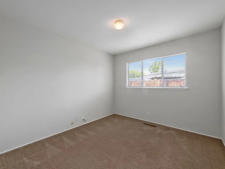 4517 Catalina Dr — Photo 11