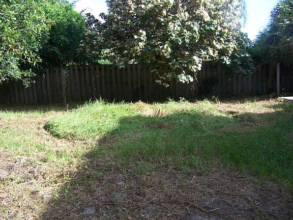 2nd image of 265 20th Ave