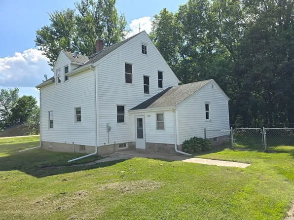 36789 State Highway 22, Saint Peter, MN 56082