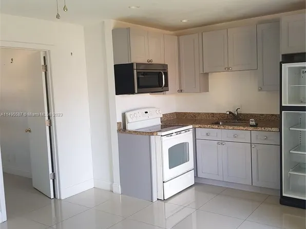 101 NE 41st St APT C50, Oakland Park, FL 33334