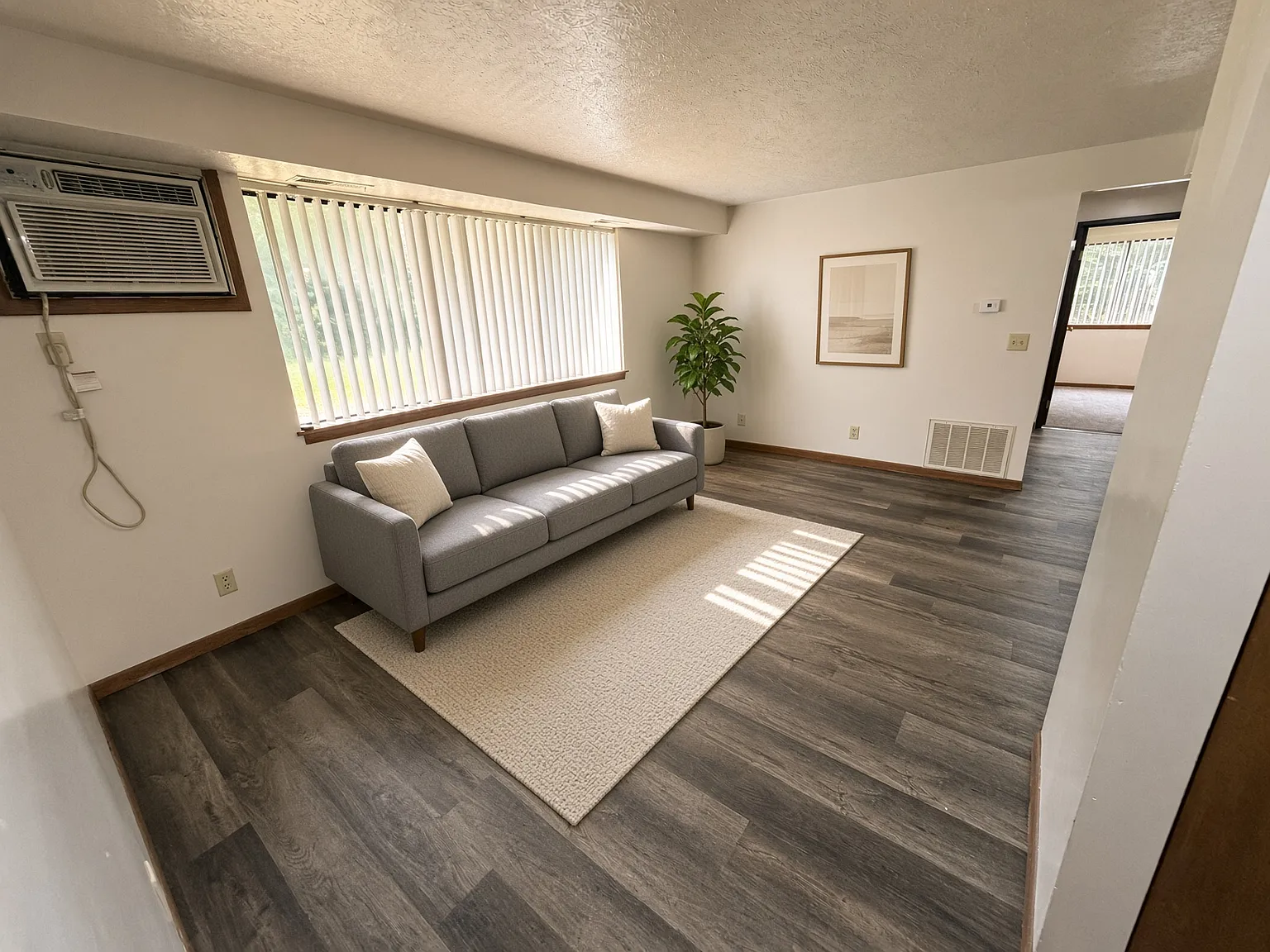 Spansail Court Apartments — Photo 4