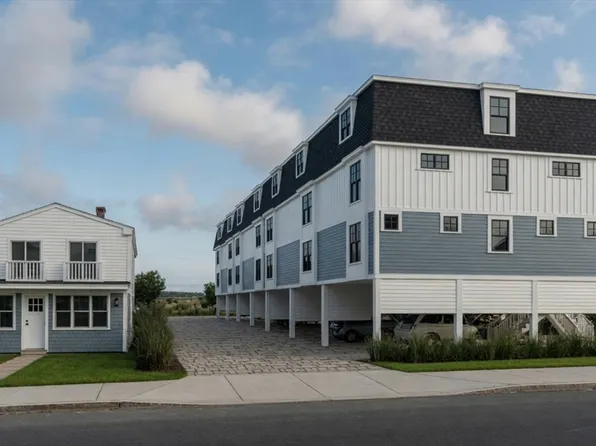 113 N End Blvd #1, Salisbury, MA 01952