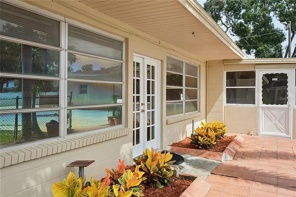 5 bed, 3.0 bath, 2746 sqft, $5,000 — Photo 3