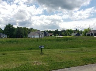 11043 Foxwood Trl, Garrettsville, OH 44231