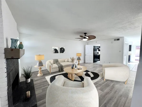 9901 Sharpcrest St APT M6, Houston, TX 77036