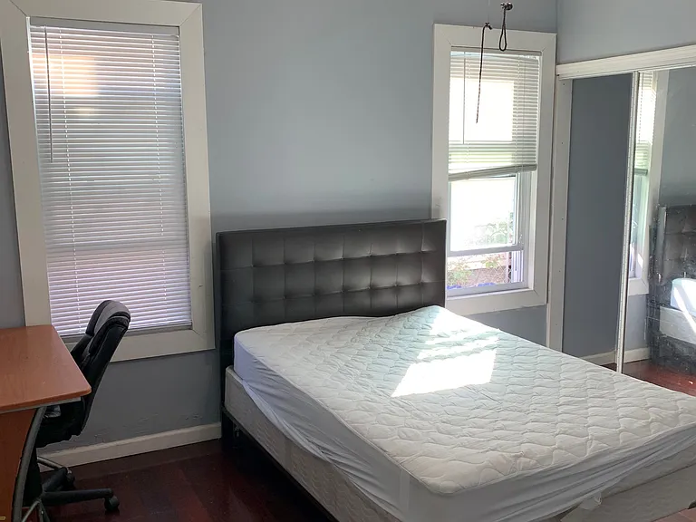 141 Lexington Ave #1 — Photo 17
