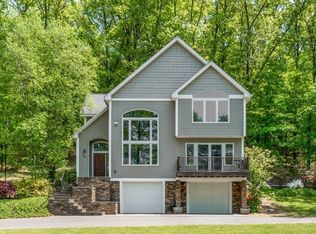 58 Amherst St, Granby, MA 01033