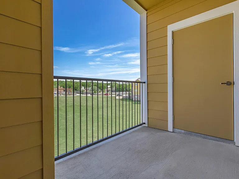 McKinney Falls Apartments — Photo 60