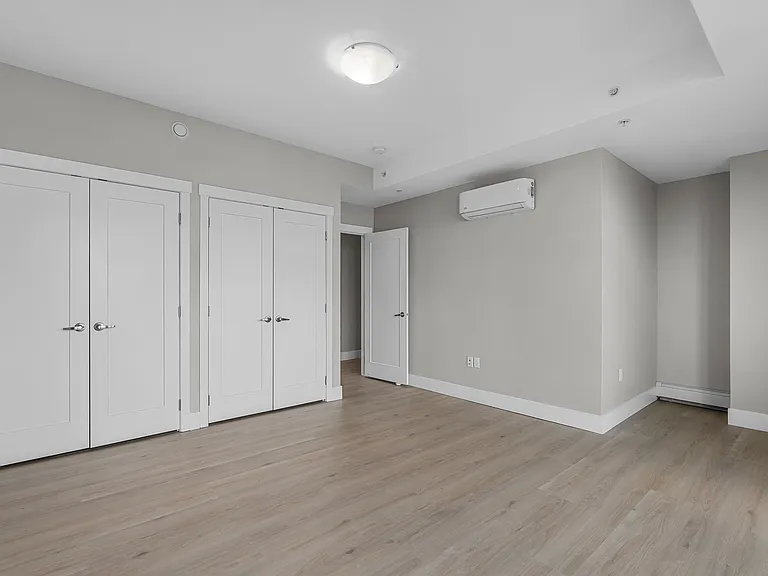 3569 Dutch Village Rd — Photo 95