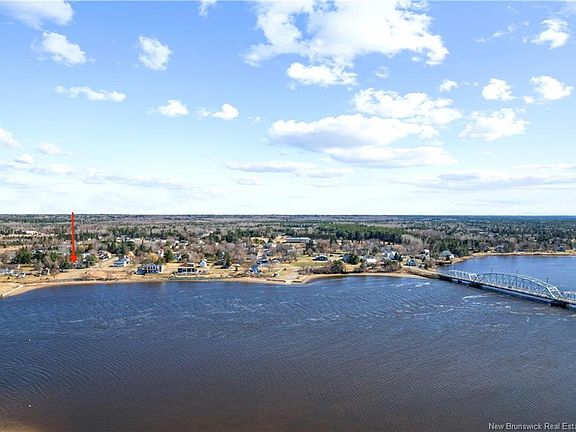 2nd image of 31 River St