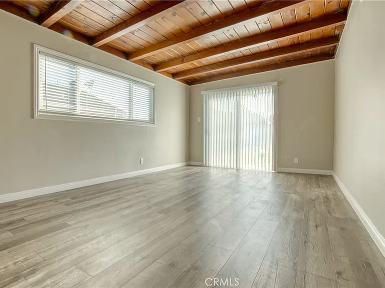 13903 S Zamora Ave — Photo 15
