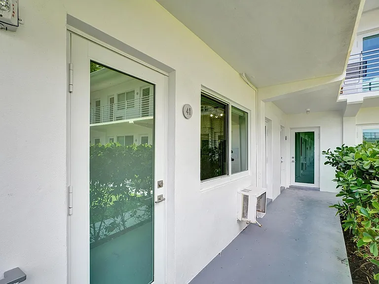 9200 East Bay Harbor Drive — Photo 16