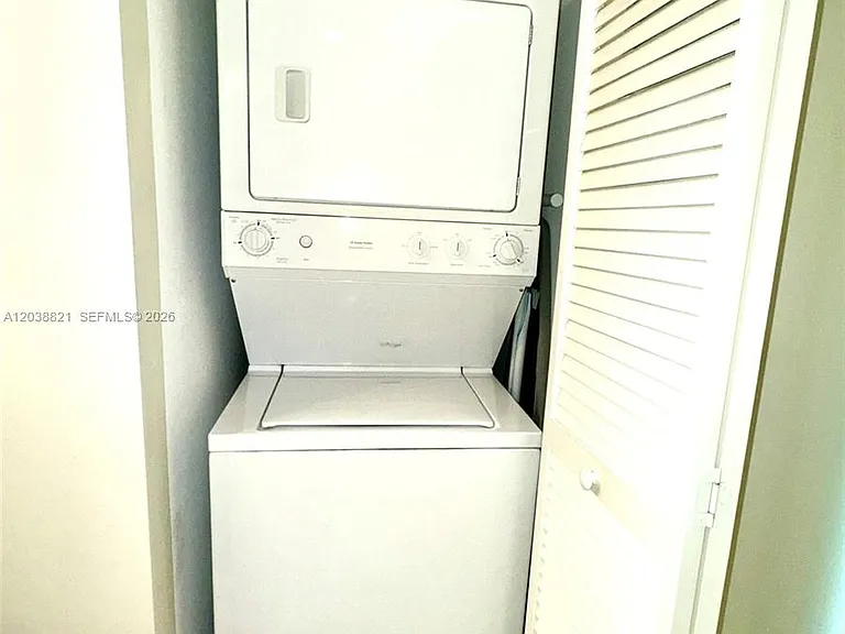 79 SW 12th St #3509 — Photo 10
