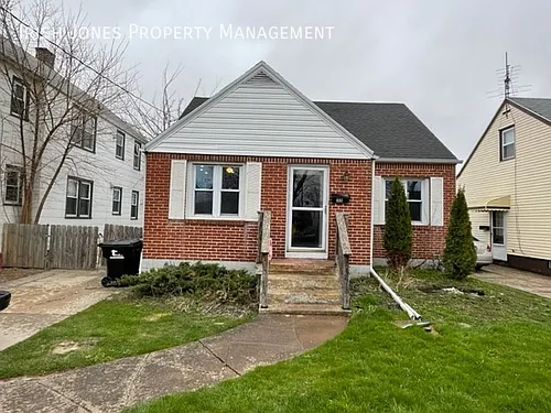 33 Tillotson Pl Photo 1