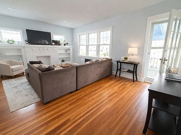 3rd image of 290 Commonwealth Ave #2