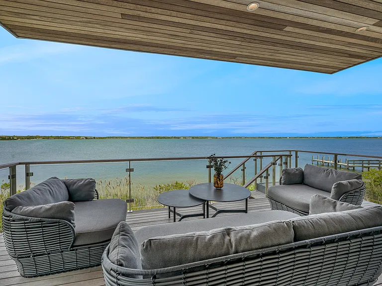 1122 Flying Point Rd — Photo 12
