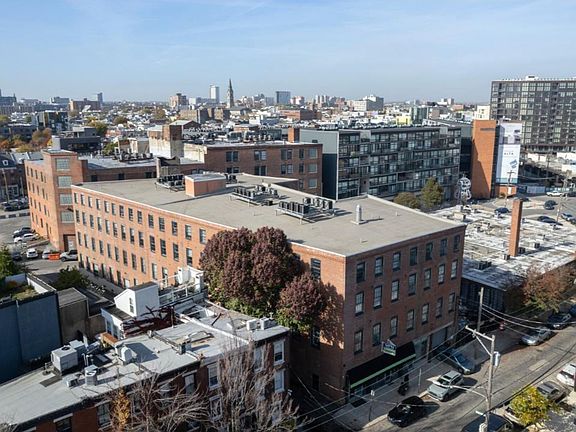 2nd image of 1011 N Hancock St APT 309
