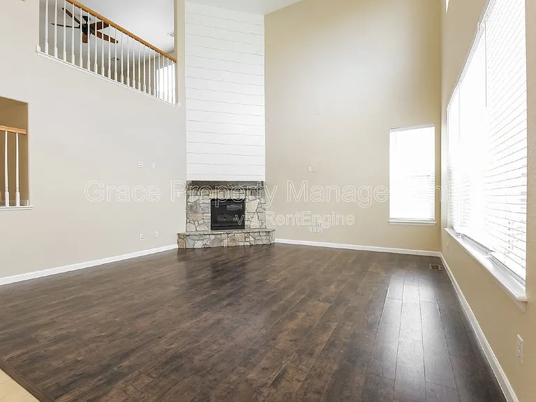 1964 E 167th Ln — Photo 2