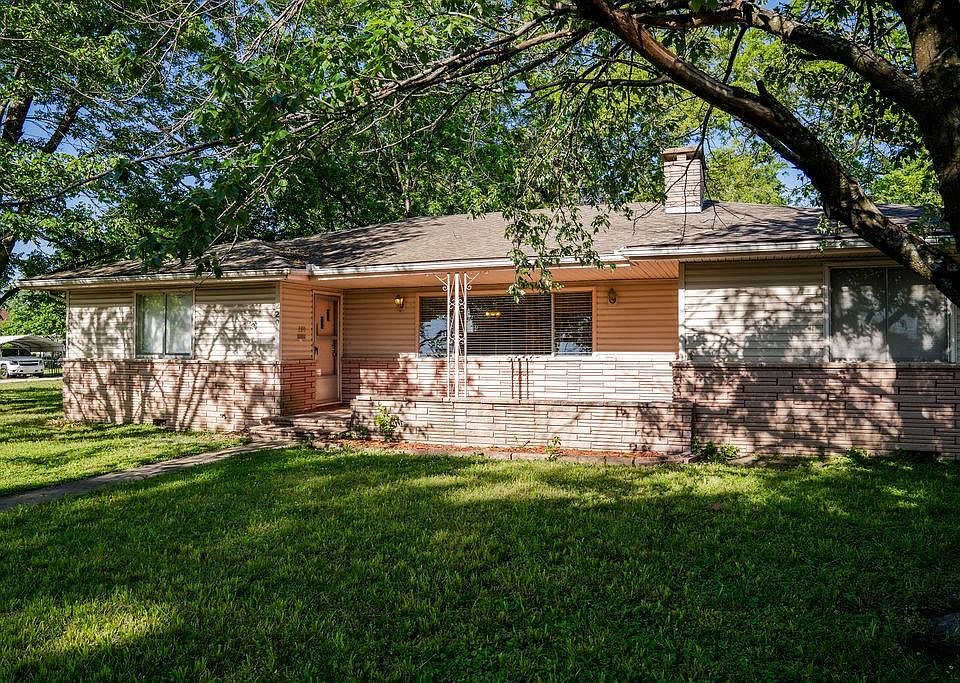 1st image of 2302 Crawford Ave