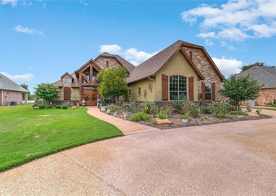 1st image of 716 Pintail Ct