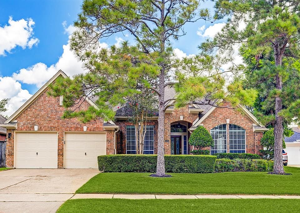 1st image of 6523 High Knoll Dr