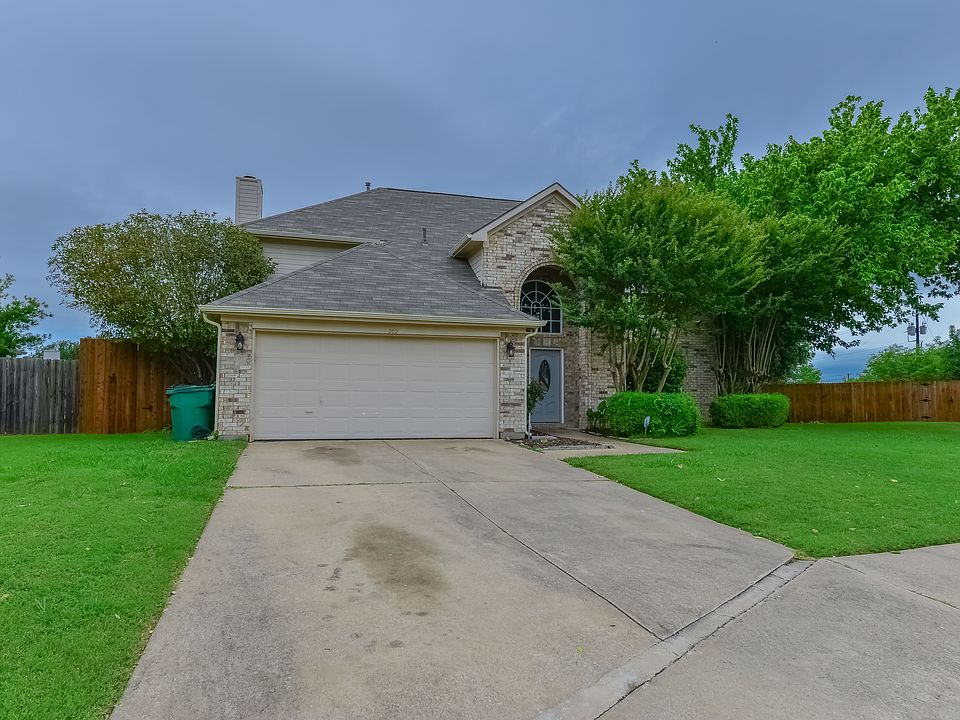 1st image of 302 High Meadow Dr