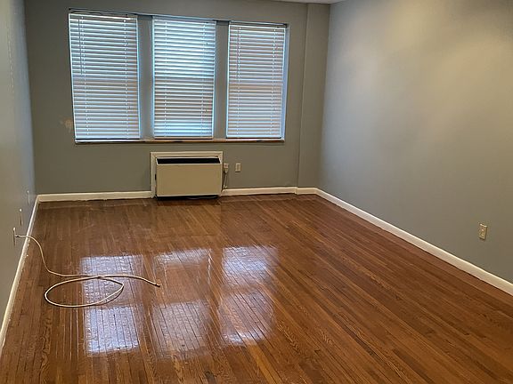 Living Room with a ceiling fan