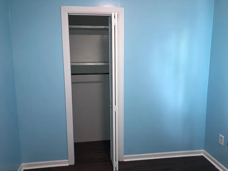3rd bedroom closet
