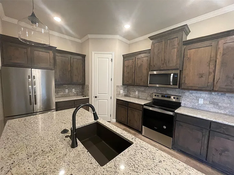 3022 Promenade Dr — Photo 7