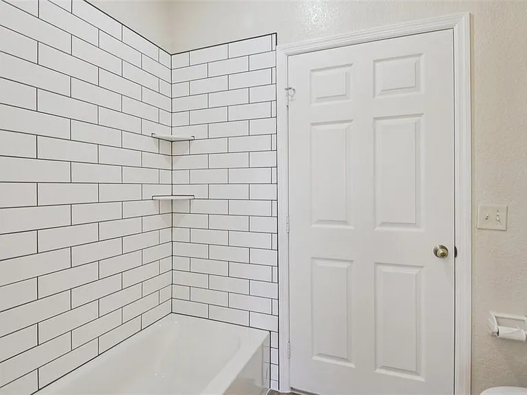 18001 Richmond Place Dr #1213 — Photo 18