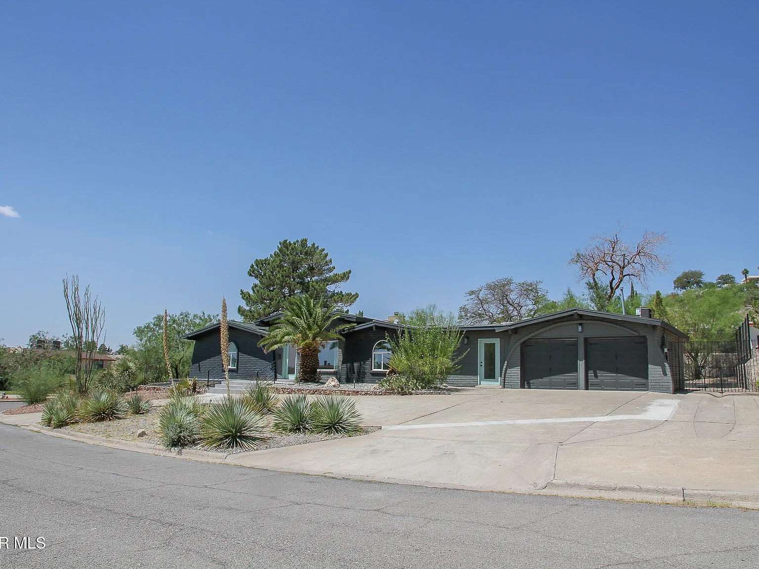3 bed, 2.5 bath, 3383 sqft, $4,000 — Photo 4