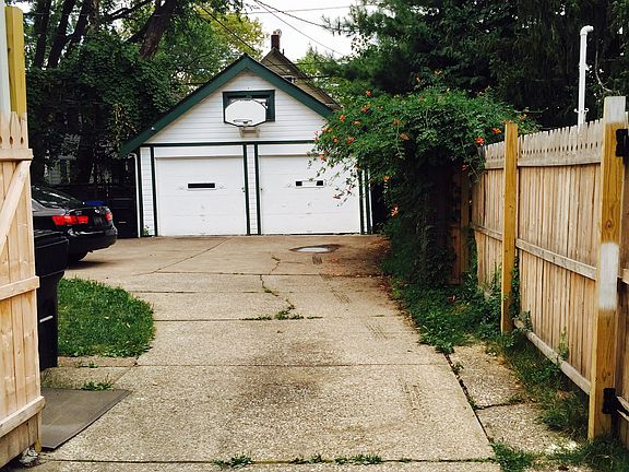 4th image of 2224 West Blvd